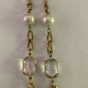 VINTAGE clear rectangles and Pearl type necklace